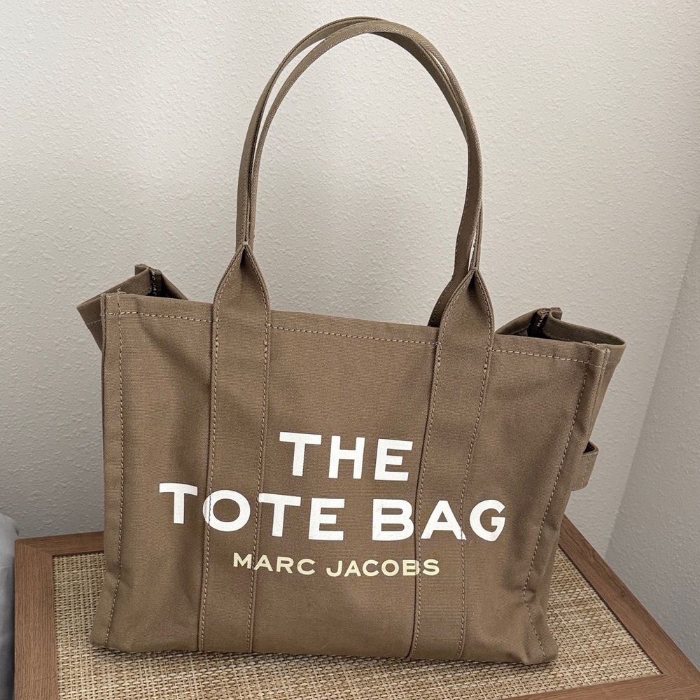 Marc Jacobs brown color Medium Tote Bag